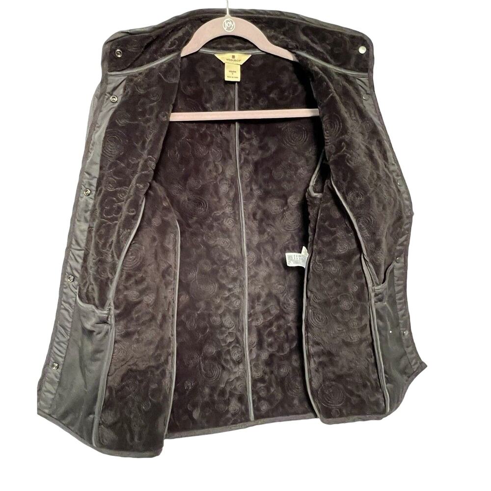 Woolrich Women's Jacket Size Small Quilted Black‎ Button Snap